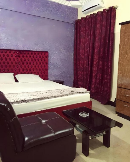 Hotel Second Home Karachi image 13