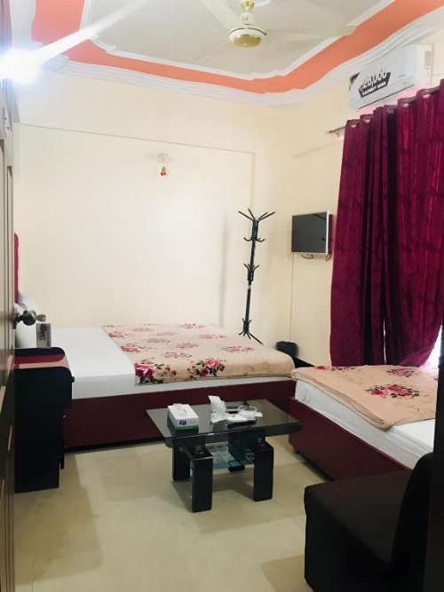 Hotel Second Home Karachi image 4